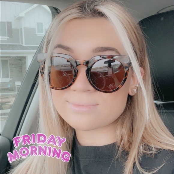 tori_rochele_a